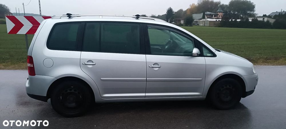 Volkswagen Touran 2.0 TDI Trendline - 3