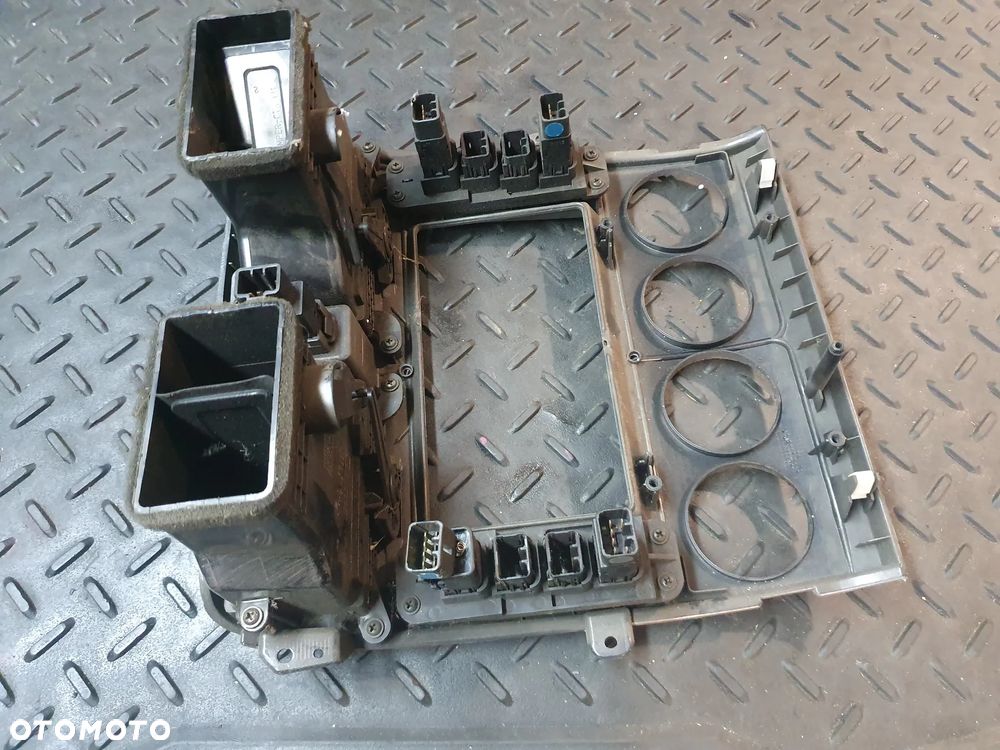 RAMKA RADIA KRATKI NAWIEWU + PRZEŁĄCZNIKI KIA CARNIVAL - 4