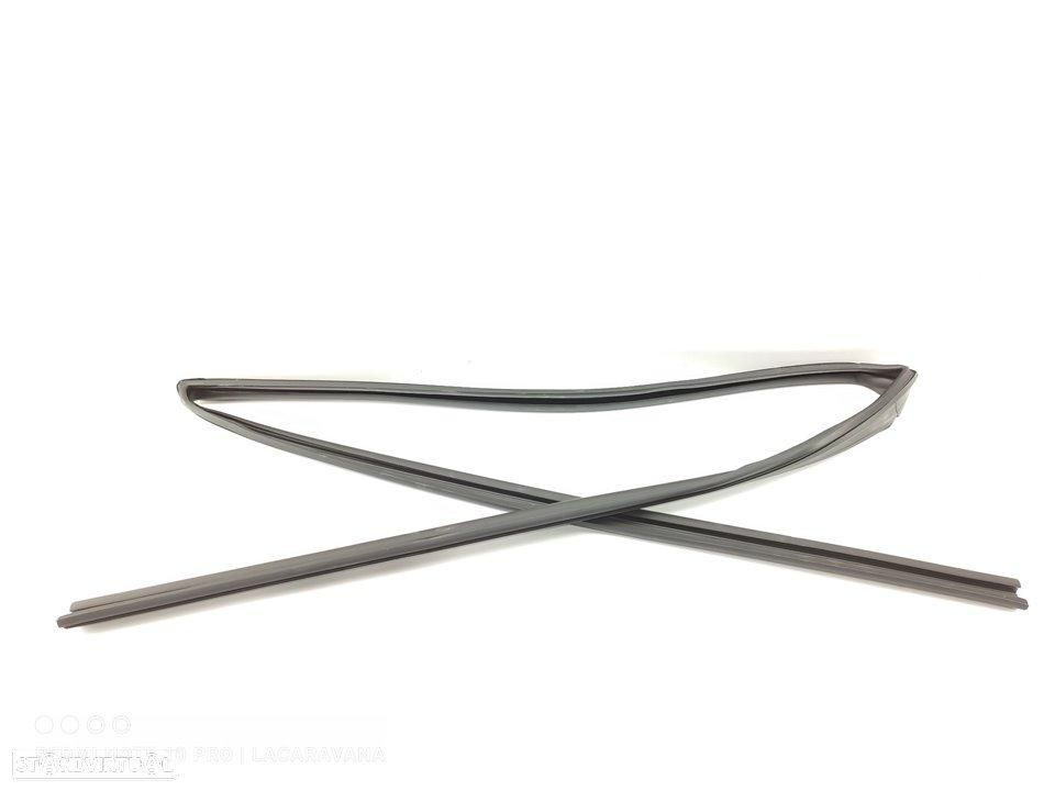 MOLDURA TOYOTA RAV4 A4 - 1