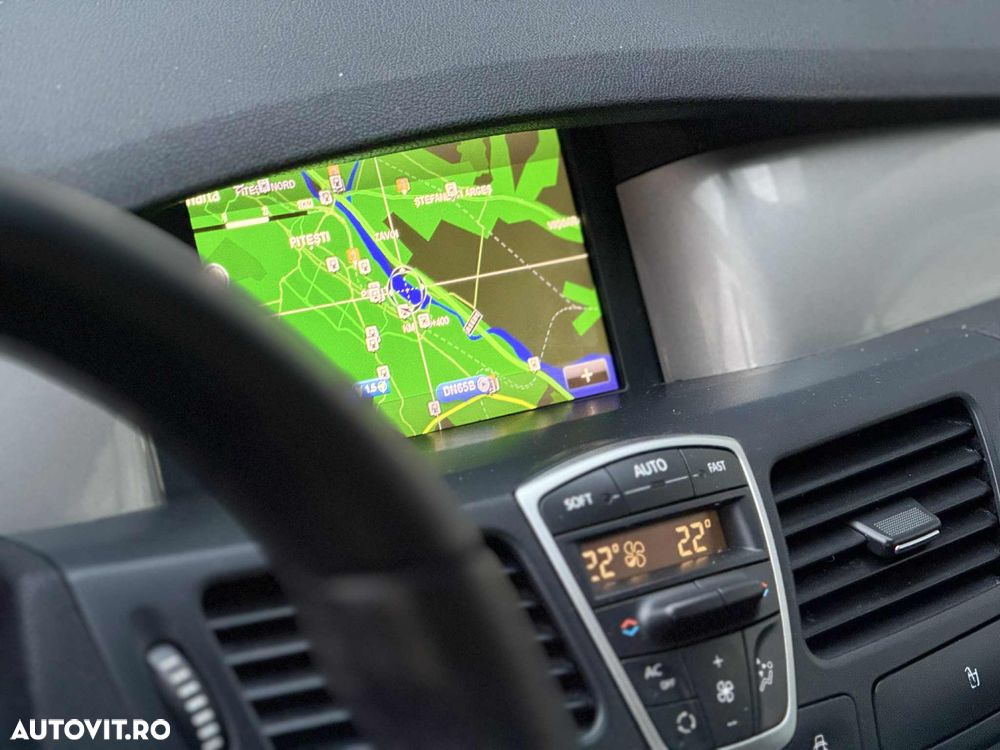 Renault Laguna dCi 110 FAP Limited - 11