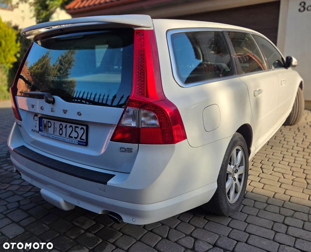 Volvo V70 D5 Summum - 10