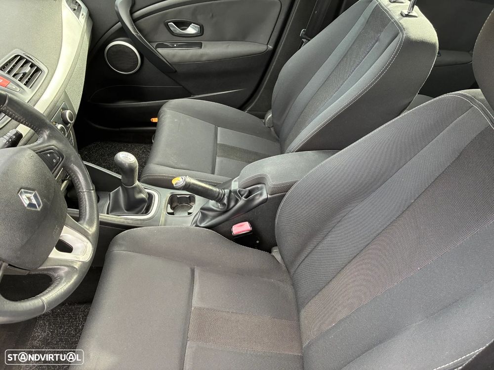 Renault Mégane Sport Tourer 1.5 dCi Dynamique - 12
