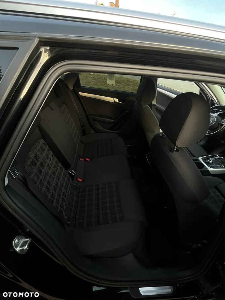 Audi A4 Avant - 16