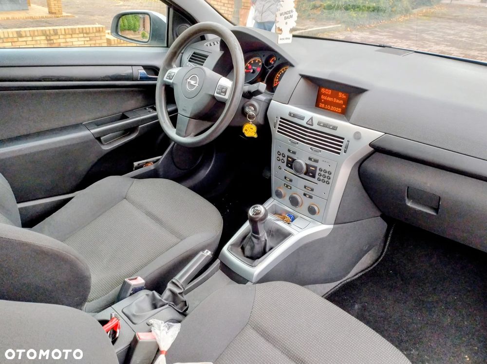 Opel Astra III GTC 1.4 Cosmo - 9