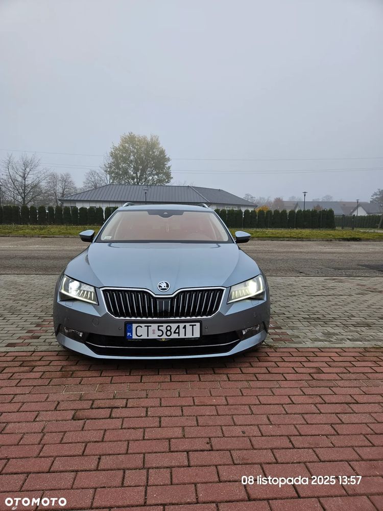Skoda Superb 2.0 TDI L&K DSG - 9