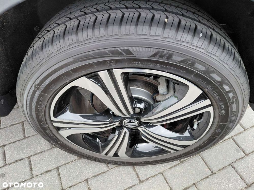 MG ZS - 9