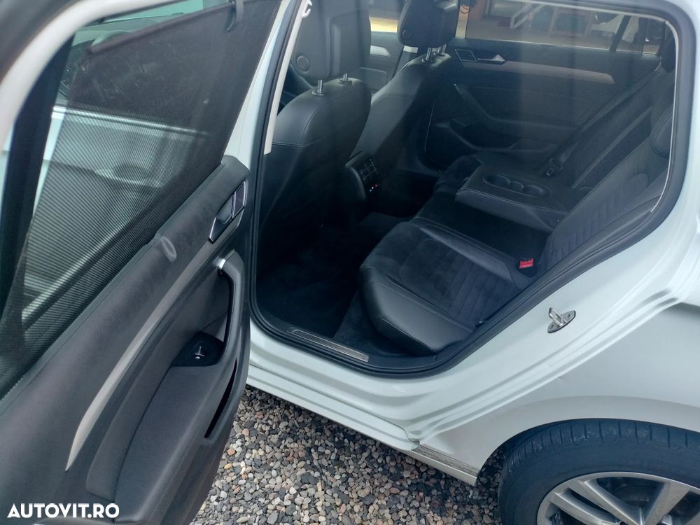Volkswagen Passat 2.0 TDI DSG Highline - 13