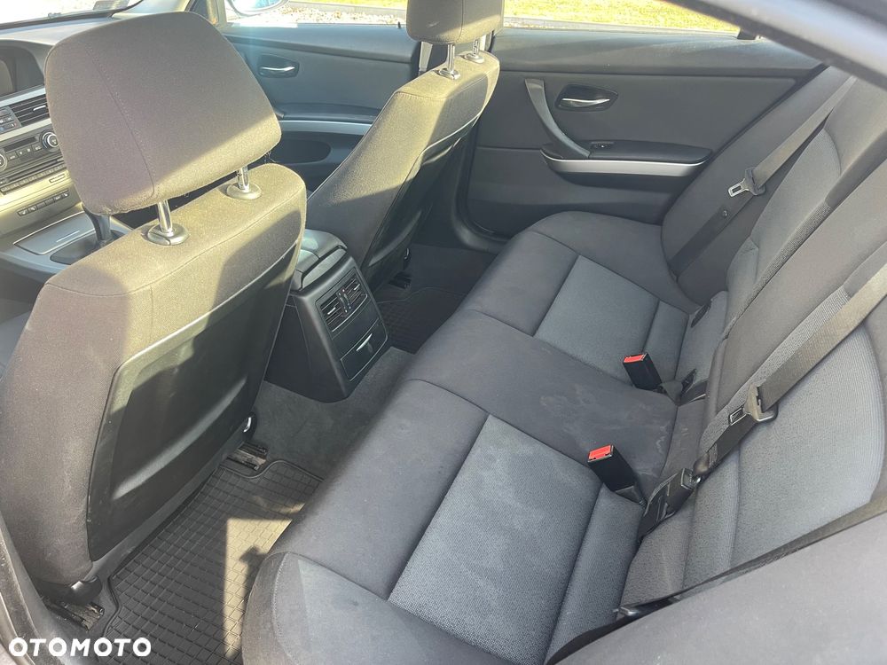 BMW Seria 3 318i Edition Exclusive - 7