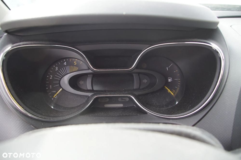 Auto na części - Renault Captur I 1.5 DCI 90 KM K9K628 JR5332 BIXND 2015R Silnik Skrzynia Drzwi Błotnik Klapa Zderzak Klamka Lusterko Szyba Lampa Deska Kokpit Sterownik Moduł Czujnik Licznik Wyświetlacz Panel Kierownica - 12