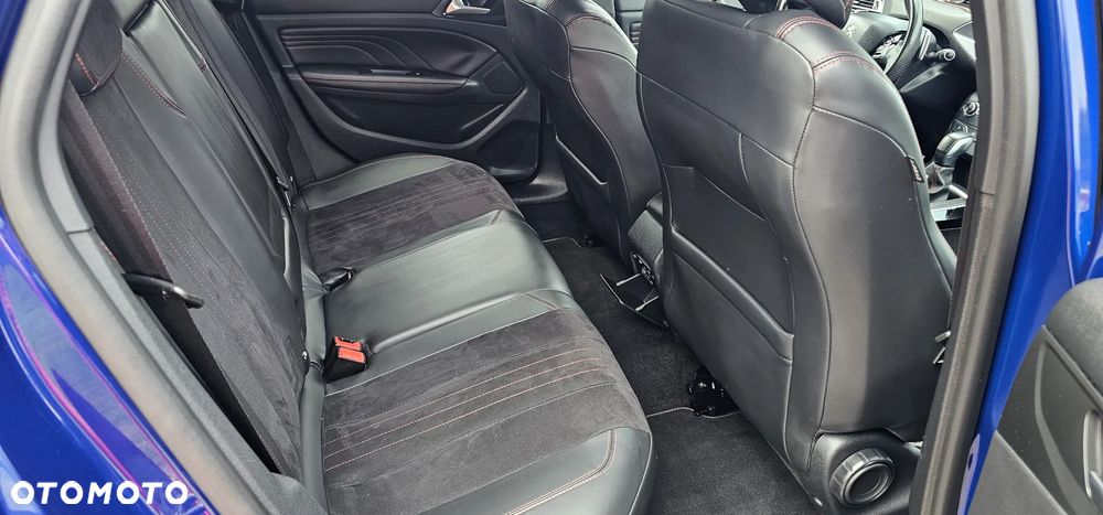 Peugeot 308 - 24
