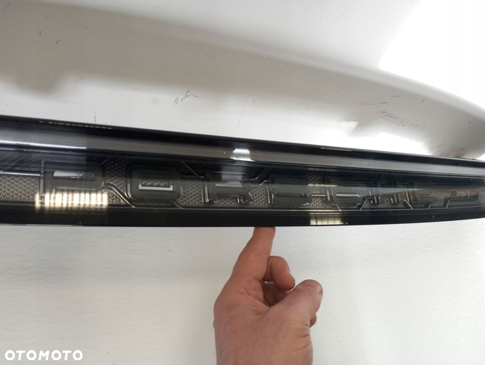 Lampa TYLNA PORSCHE TAYCAN PRAWA LEWA 9JA-945096-A 9JA945095-A 9JA-945082-F - 13
