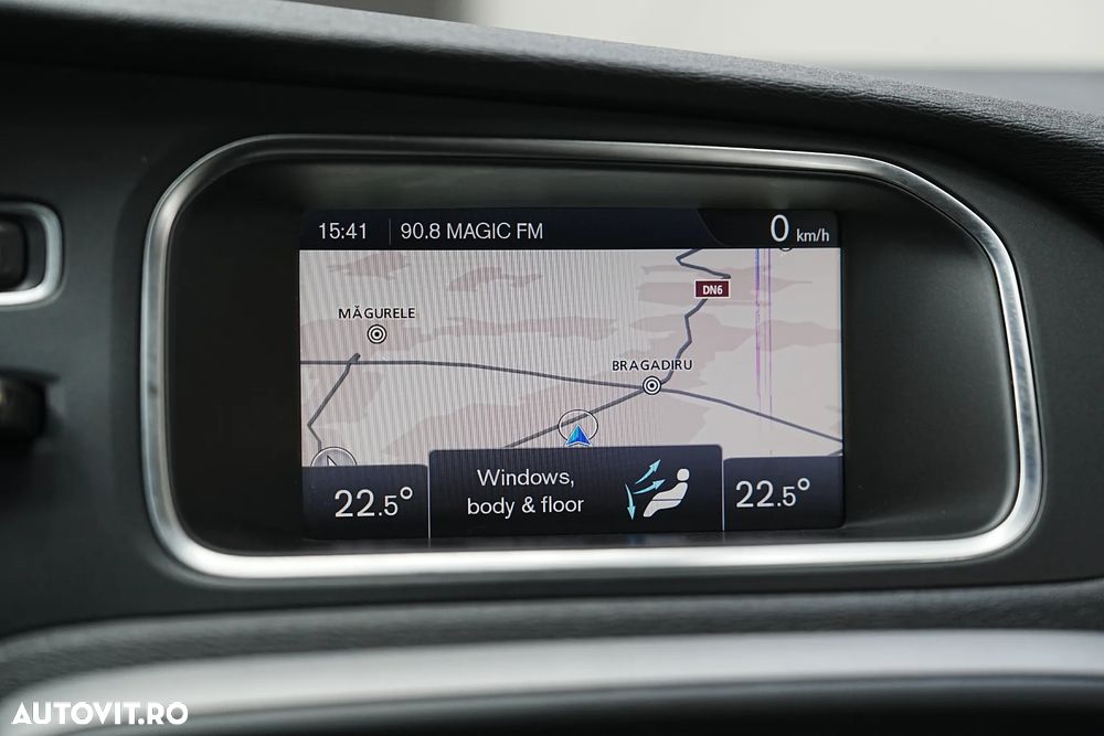 Volvo V40 D2 ECO Basic - 26