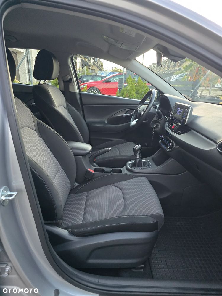 Hyundai i30 1.5 DPI Modern - 17
