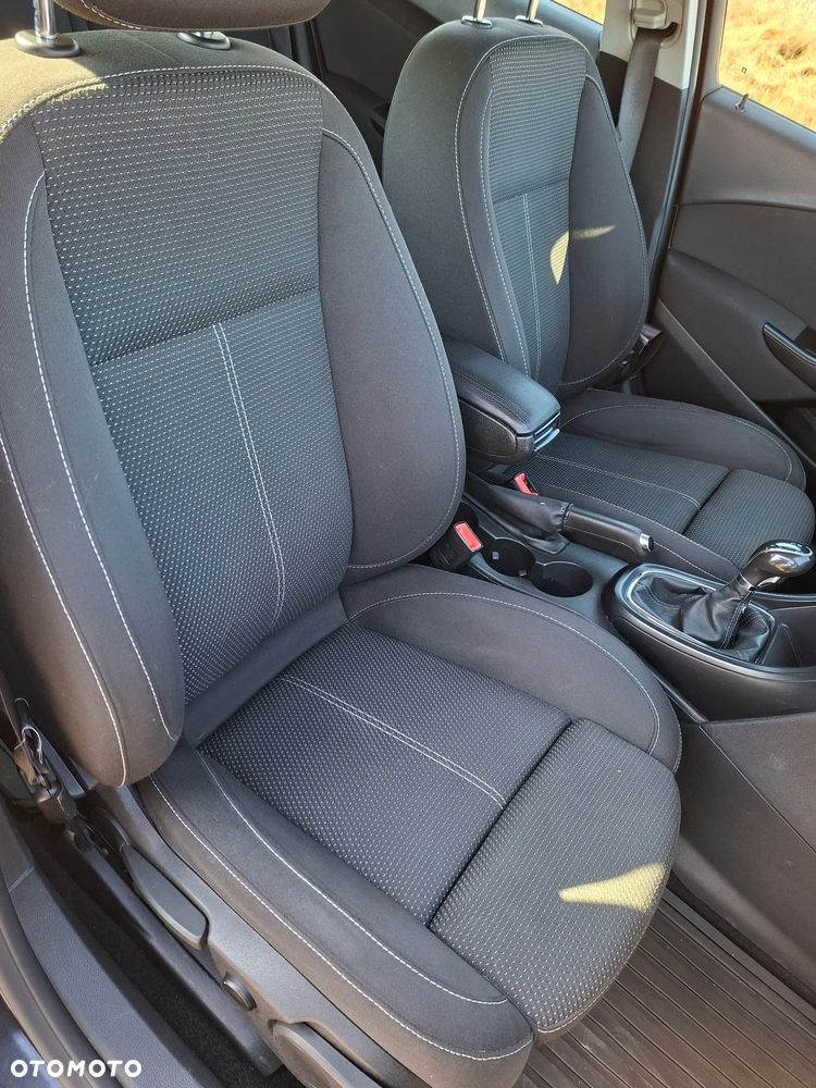 Opel Astra 1.7 CDTI - 19