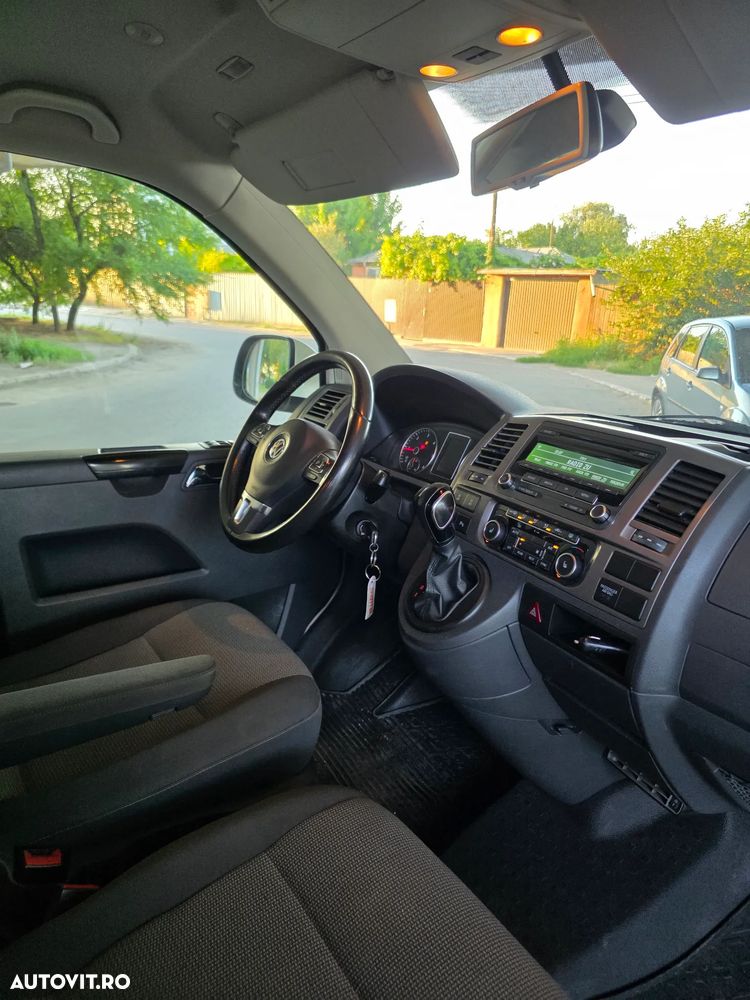 Volkswagen Caravelle - 28