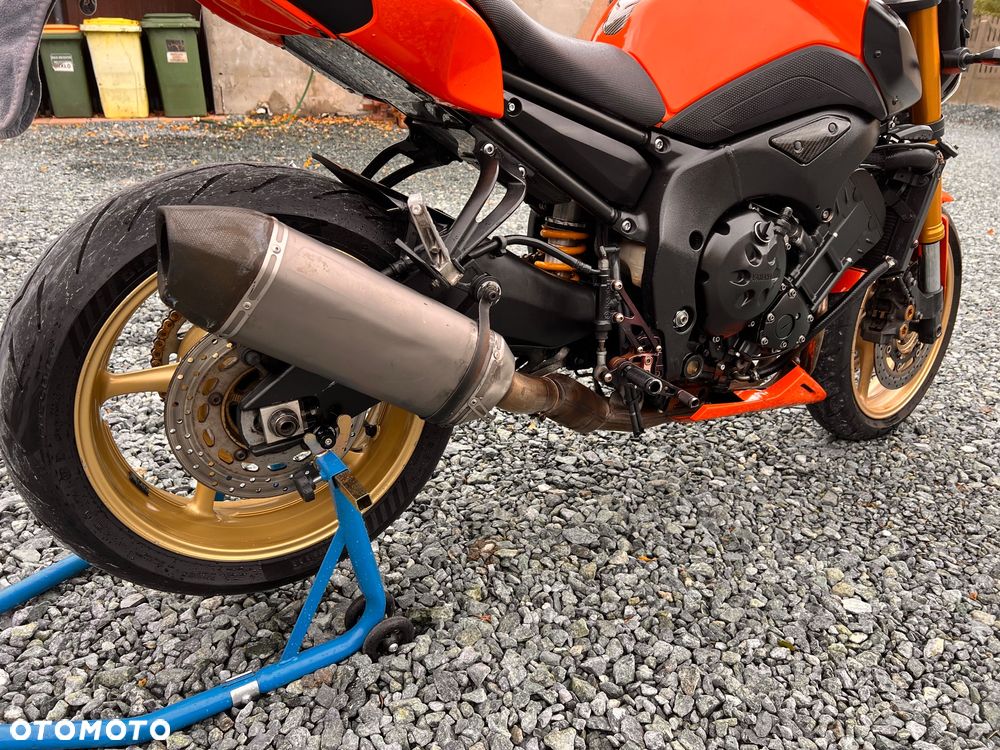 Yamaha FZ8 - 14