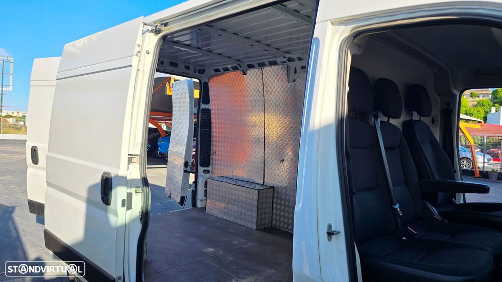 Peugeot Boxer 2.2 BlueHDi 335 L2 CD - 12