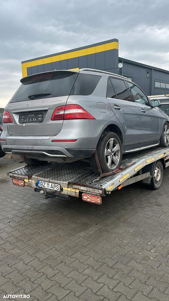 Dezmembram Mercedes Benz ML 3.0 diesel din 2014 - 2