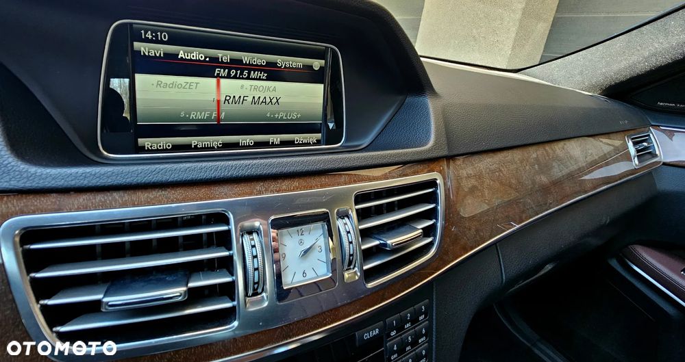 Mercedes-Benz Klasa E 300 CDI DPF BlueEFFICIENCY 7G-TRONIC Avantgarde - 14