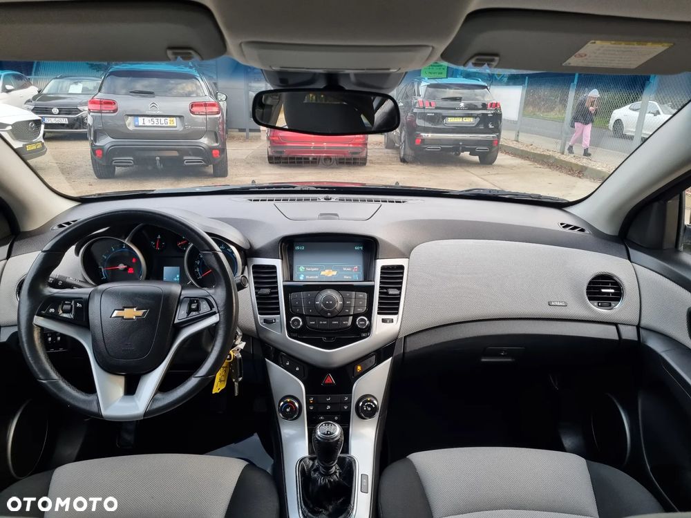 Chevrolet Cruze 1.8 LT - 14