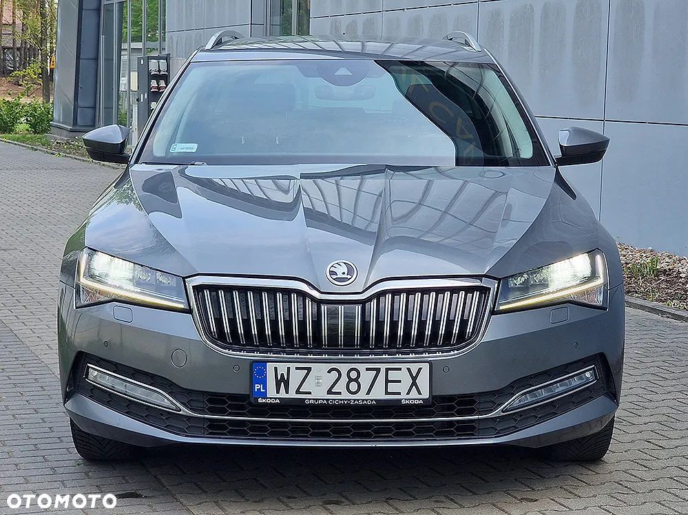 Skoda Superb 2.0 TDI SCR Style DSG - 28