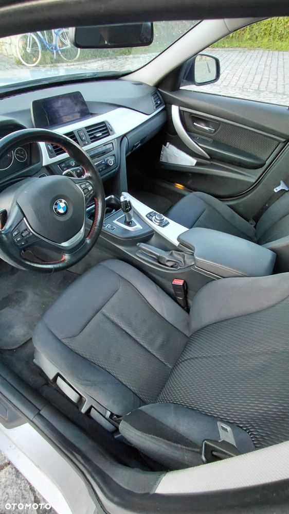 BMW Seria 3 ver-318d - 28