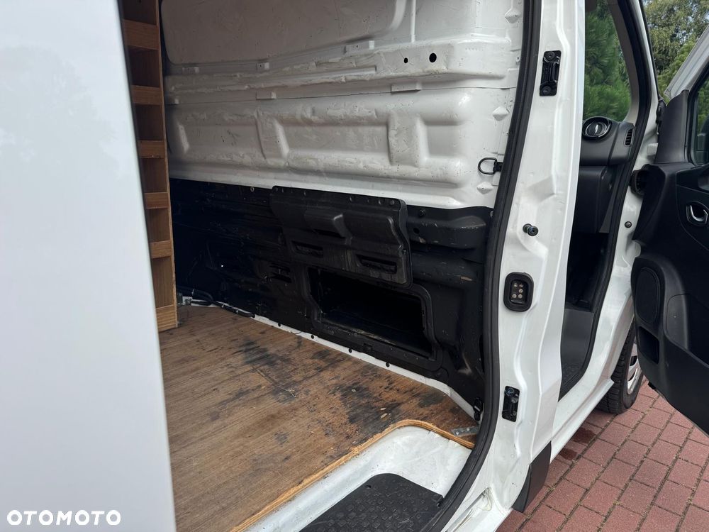 Renault Trafic - 28