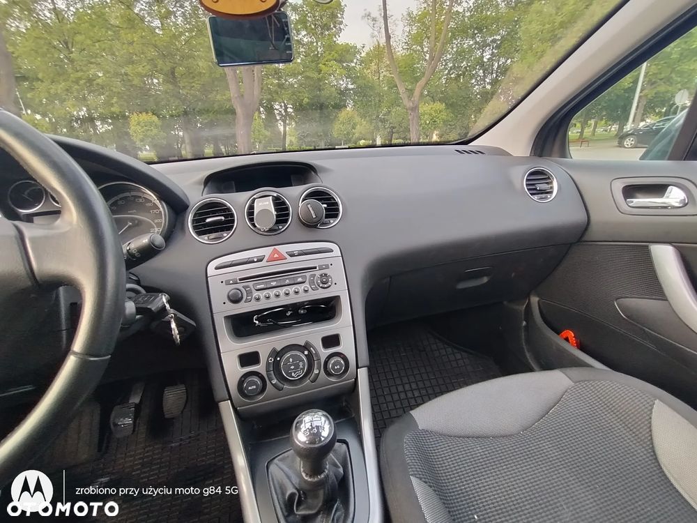Peugeot 308 120 VTi Active - 11
