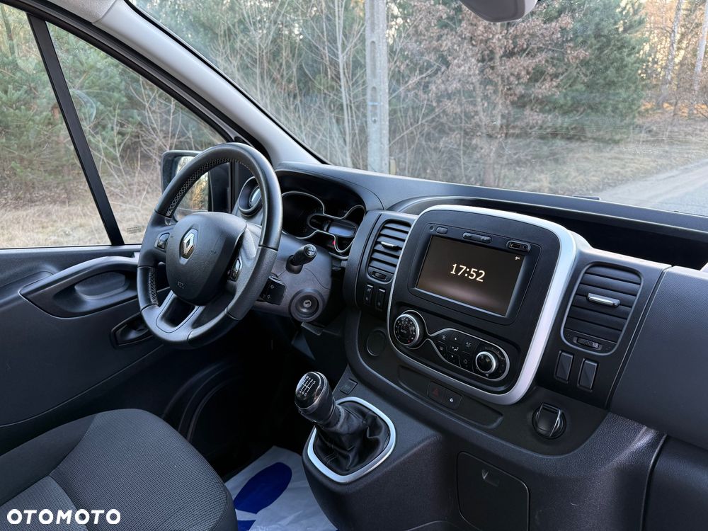 Renault Trafic - 25
