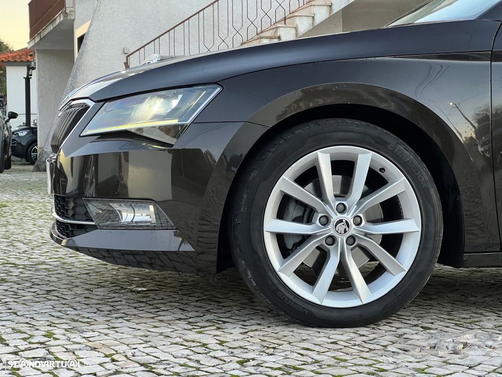 Skoda Superb 2.0 TDI Sportline - 3