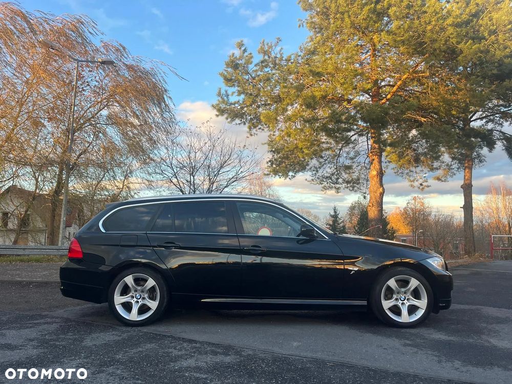 BMW Seria 3 318d DPF Touring - 10