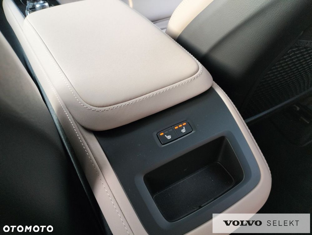 Volvo XC 90 - 26
