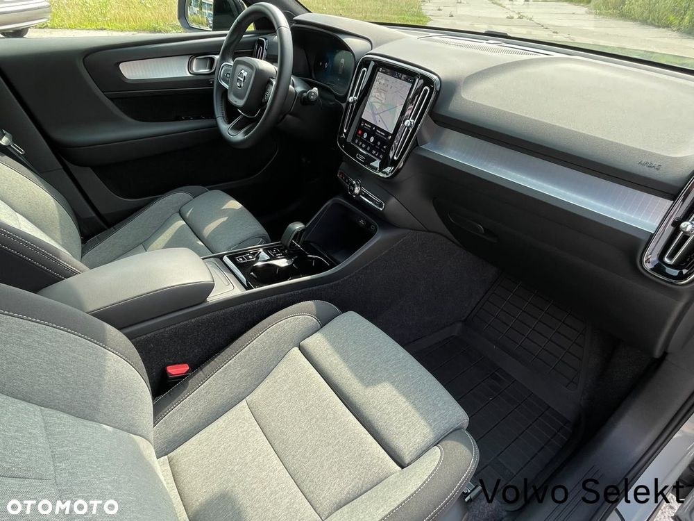 Volvo XC 40 B3 Plus Dark - 23