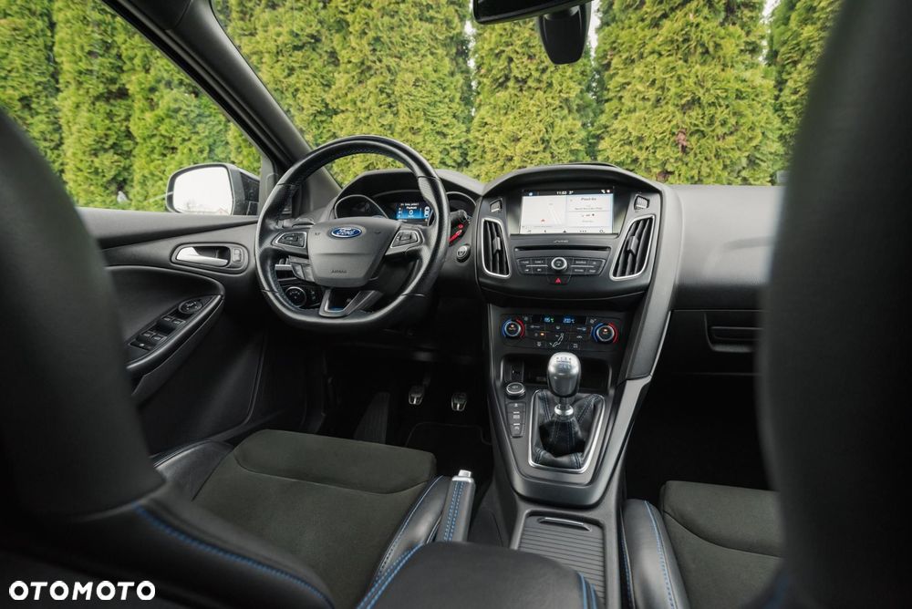 Ford Focus - 19