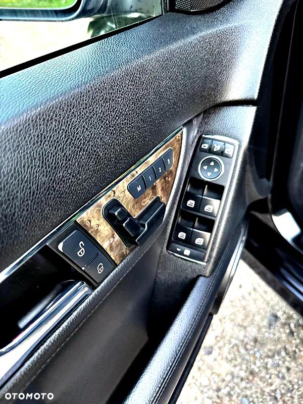 Mercedes-Benz Klasa C 230 7G-TRONIC Avantgarde Sport Edition + - 19