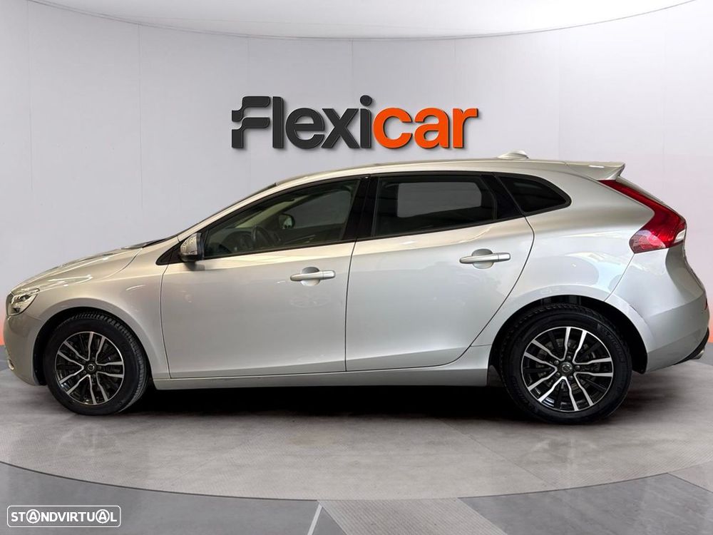Volvo V40 2.0 D3 Momentum - 6