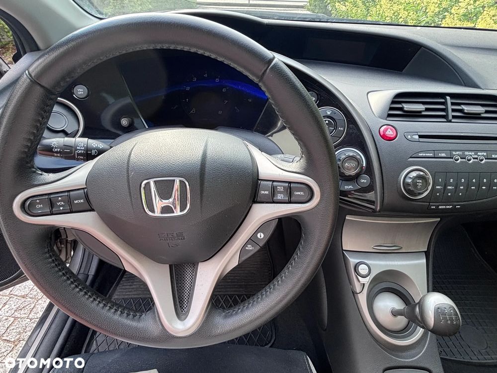 Honda Civic 1.8 Executive - 9