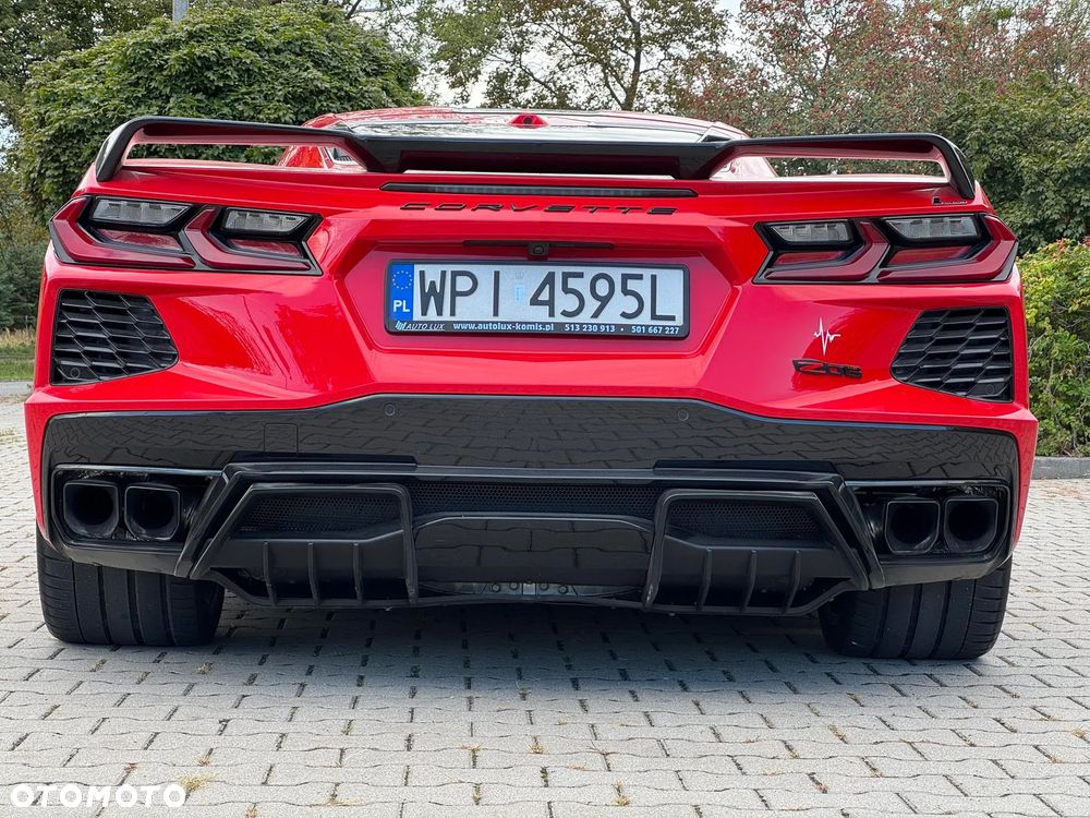 Chevrolet Corvette - 16
