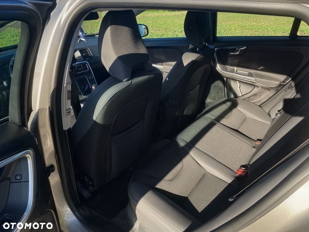 Volvo V60 D3 Kinetic - 16