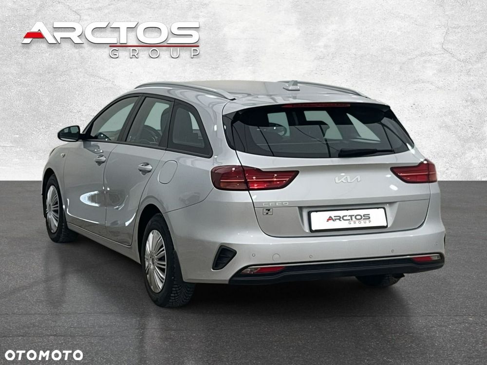 Kia Ceed - 8