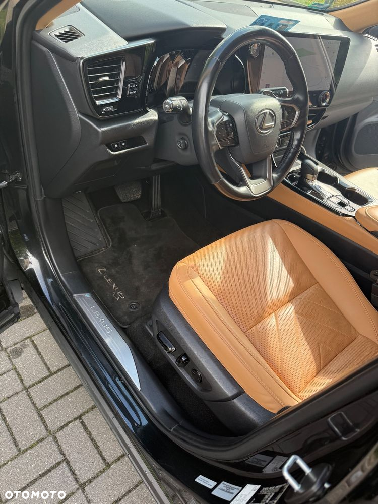 Lexus NX 350h Omotenashi AWD - 24