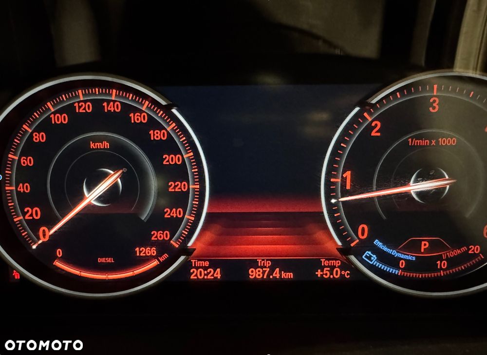 BMW X5 xDrive40d - 8