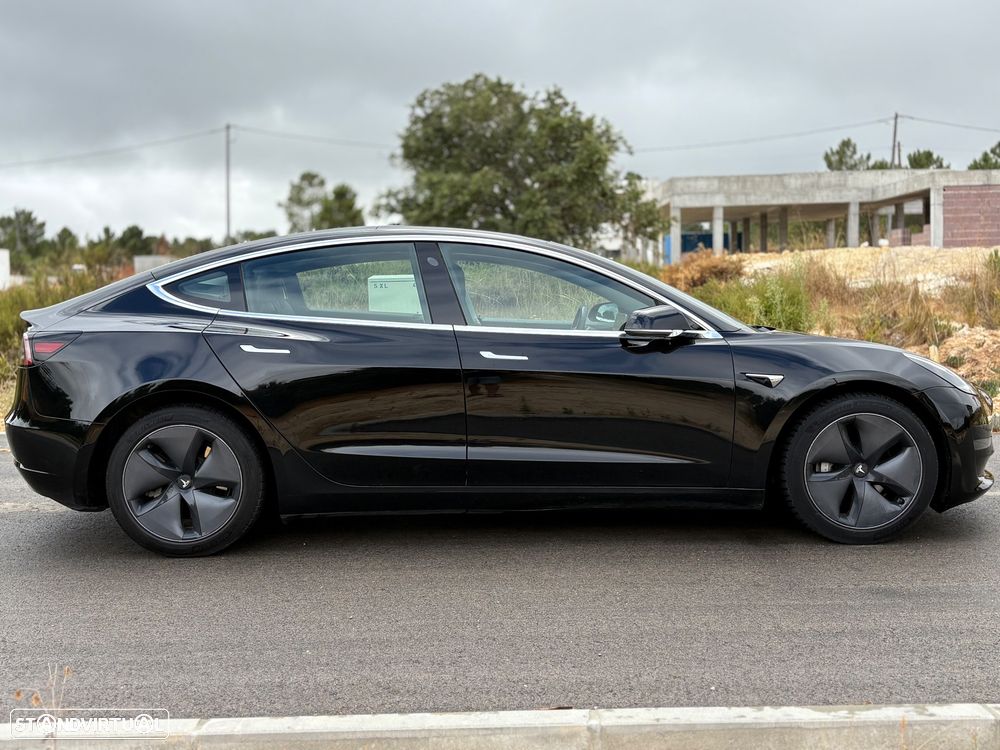 Tesla Model 3 - 7