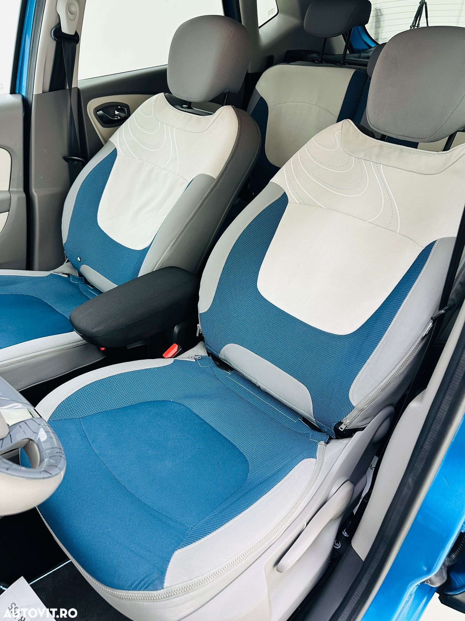 Renault Captur - 28