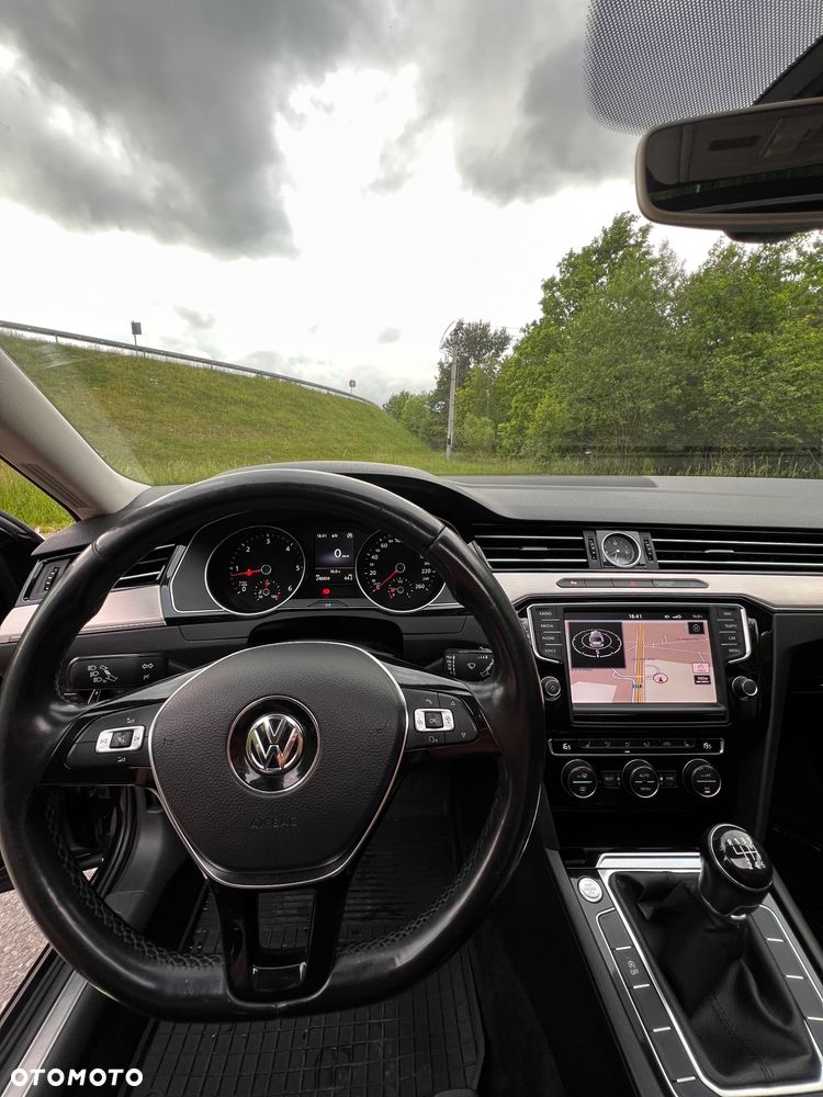 Volkswagen Passat 2.0 TDI (BlueMotion Technology) Trendline - 7