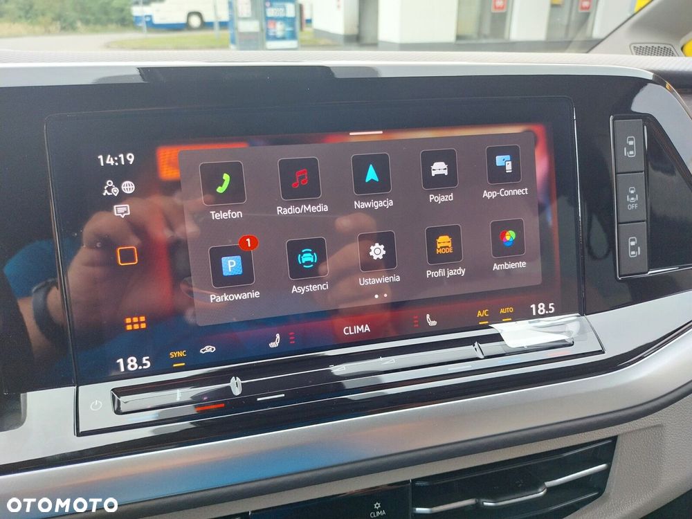 Volkswagen multivan Multivan Style L2 silnik: 2,0 l TDI SCR 110 kW / skrzynia biegów: 7-biegowa DSG rozstaw osi: 3124 mm - 35