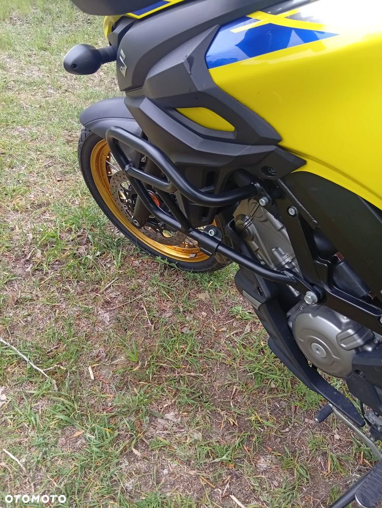 Suzuki V-STROM - 8