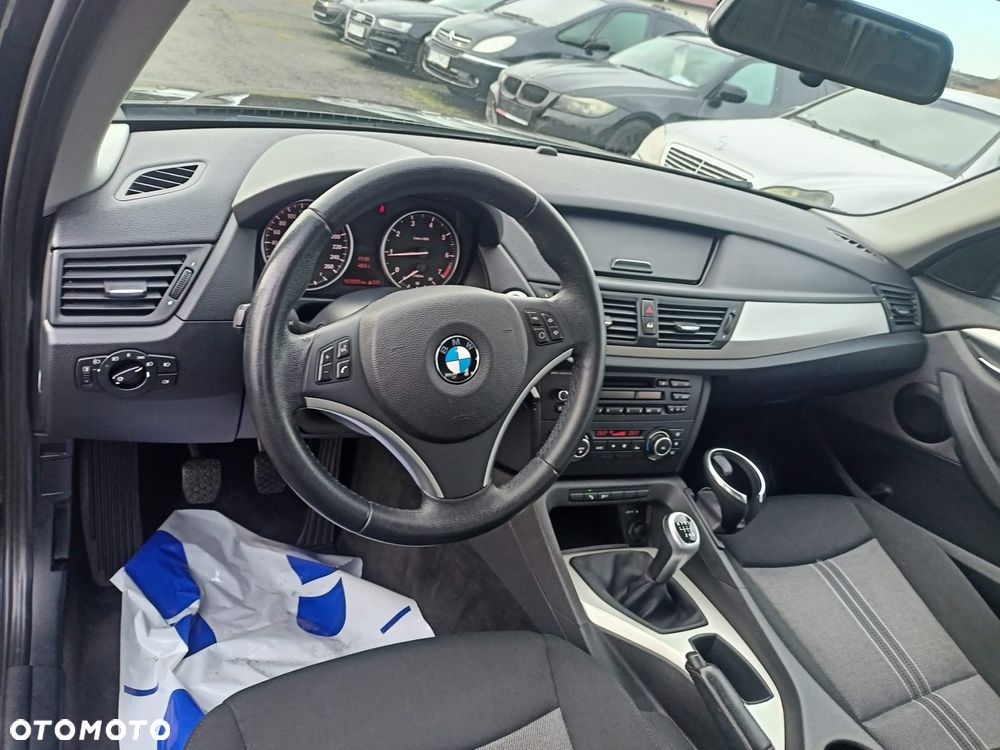 BMW X1 sDrive18i xLine - 16
