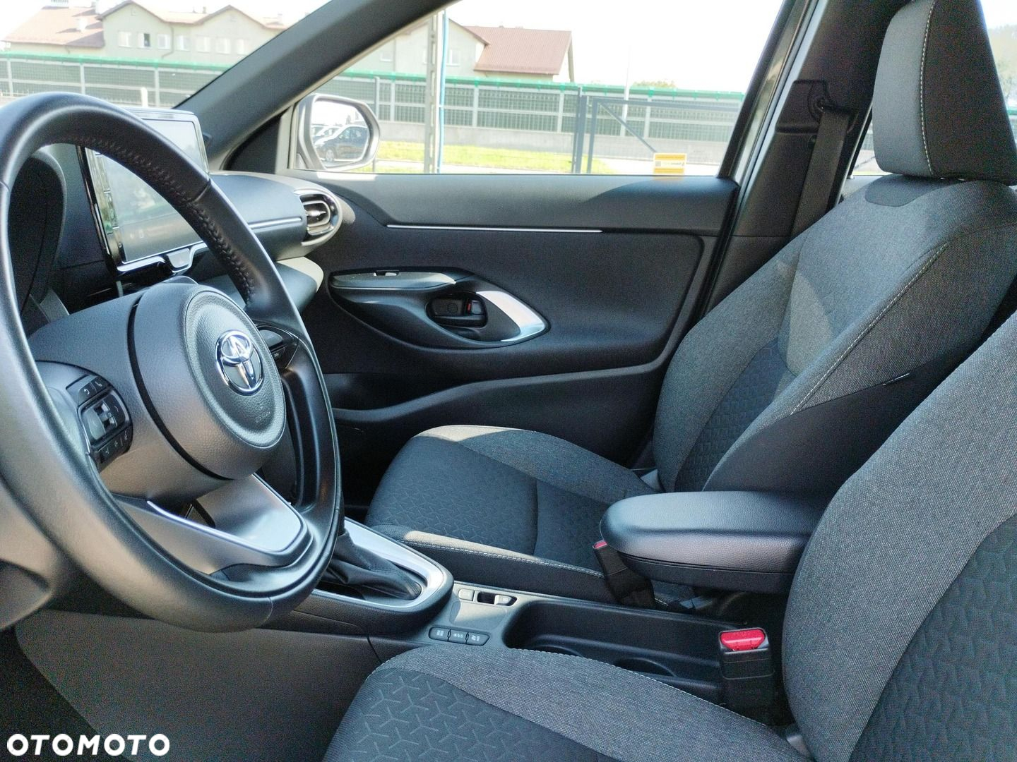 Toyota Yaris Cross Hybrid 1.5 Comfort - 12