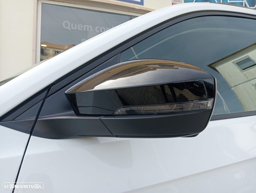 VW T-Cross 1.0 TSI Life - 4